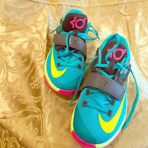 Nike kd sneakers
